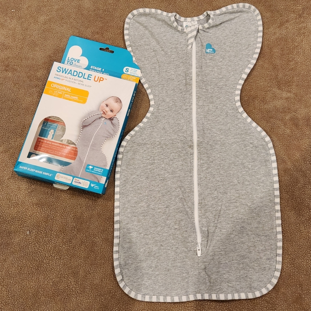 LIKE NEW Swaddle with arms up